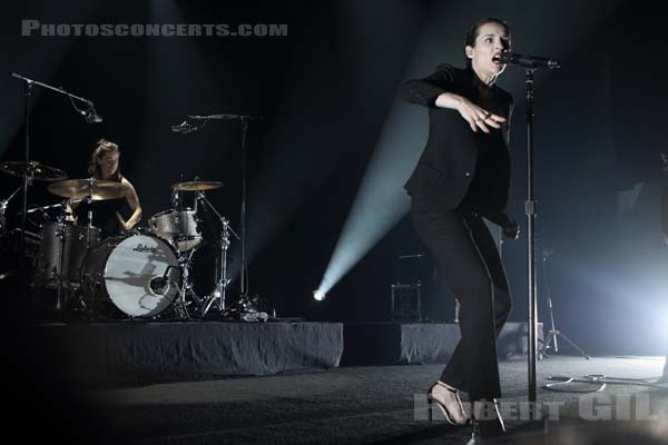 SAVAGES - 2017-07-04 - PARIS - Philharmonie de Paris 2 - Camille Berthomier - Fay Milton